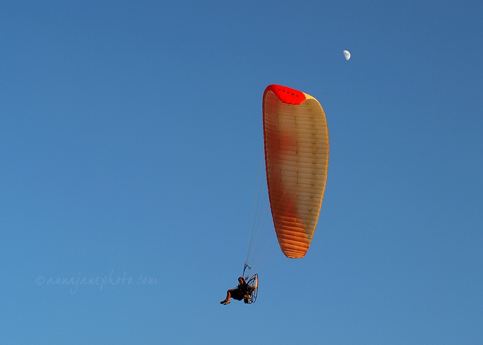 20080611-parachute-moon.jpg