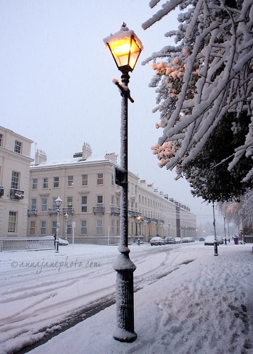 20100105-snowy-huskisson-street.jpg