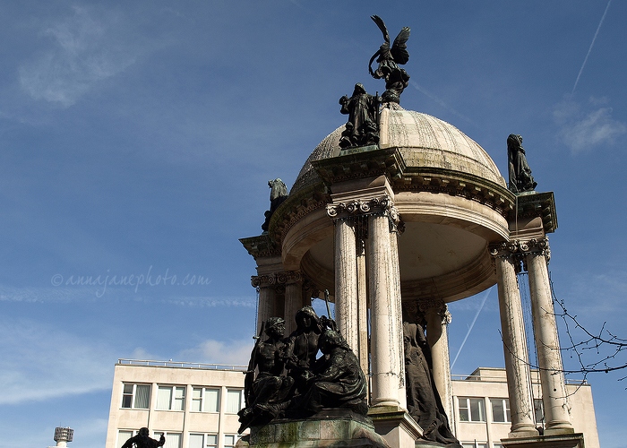 20100328-victoria-monument-derby-square.jpg