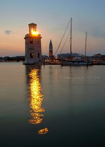 20100712-lighthouse-venice.jpg