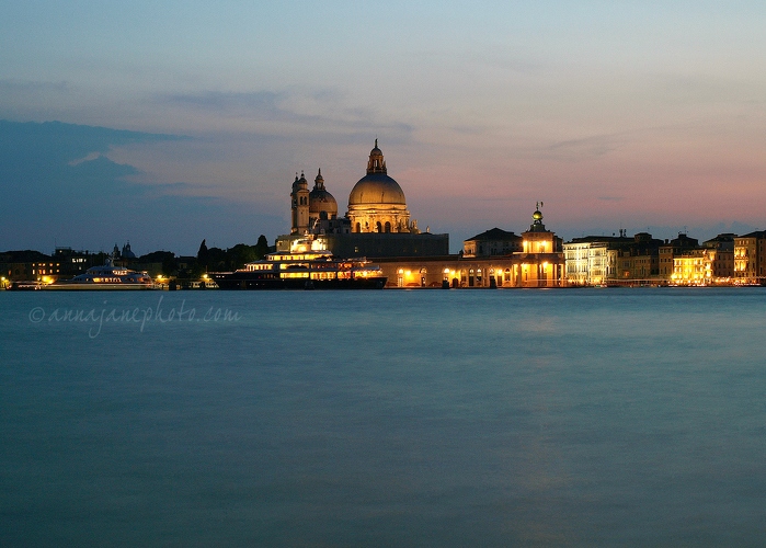 20100712-santa-maria-della-salute-dusk.jpg