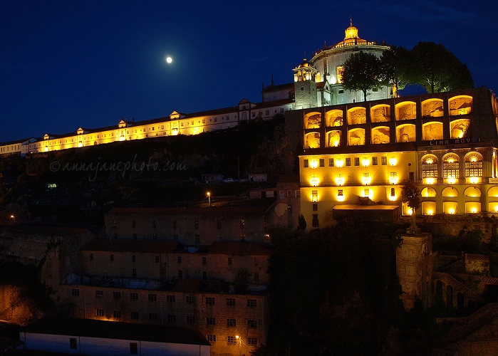 20110910-mosteiro-da-serra-do-pilar.jpg