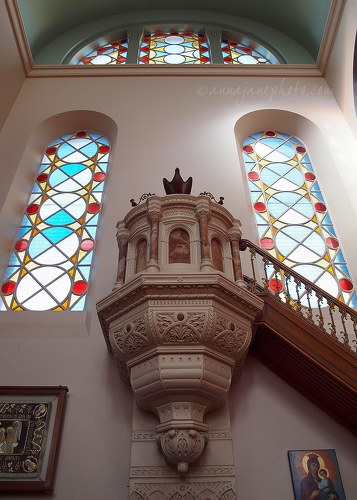 20120908-greek-orthodox-church-pulpit.jpg