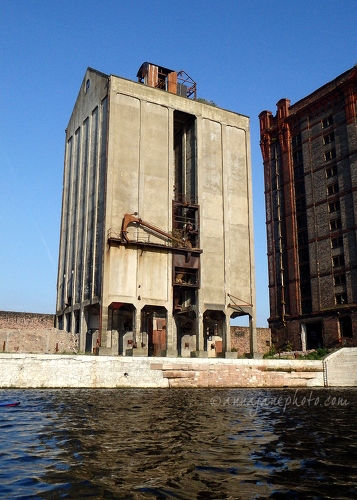 20140722-stanley-dock-grain-silo.jpg