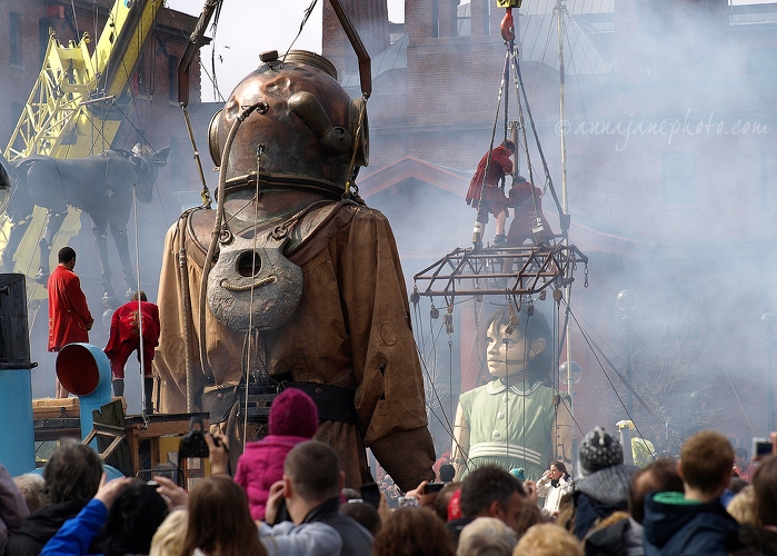 20120422-sea-odyssey-giant-spectacular.jpg