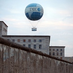 Die Welt Balloon & Berlin Wall