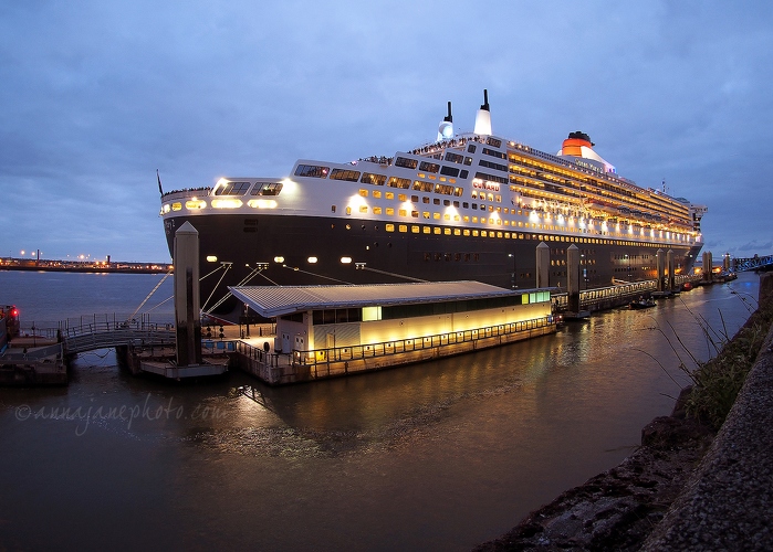 20150524-queen-mary-2.jpg