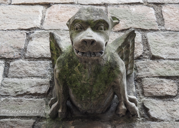 20190709-st-martin-le-grand-grotesque-2.jpg