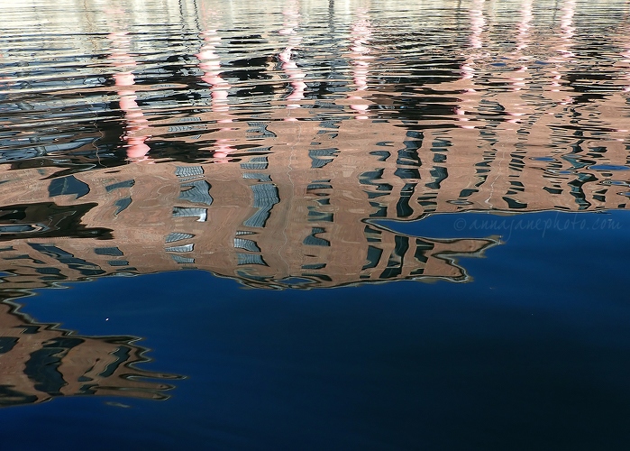 20191012-albert-dock-reflections.jpg