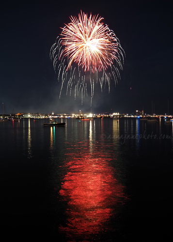 20250702-boston-harbor-fireworks-1.jpg